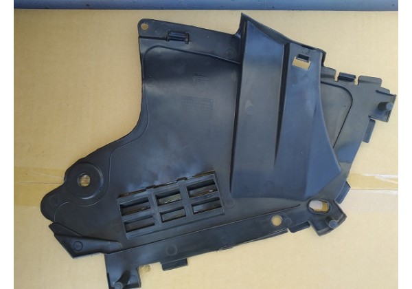 Кріплення, захист бампера переднього ліве Renault Logan, Logan MCV, 8200595807, 6001549324